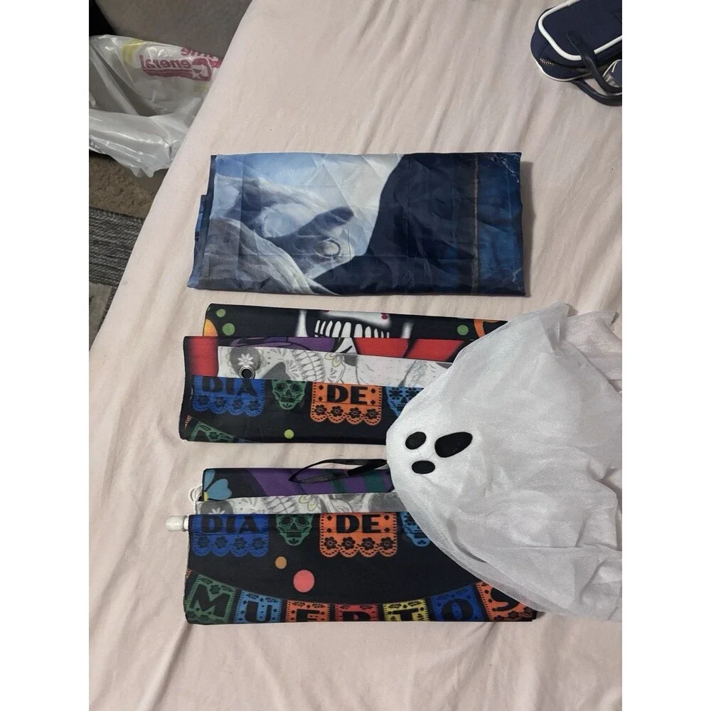 3 Halloween Plastic Backdrops w/ Light-Up Ghost, Skull Pattern, Multicolor